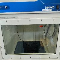 Labconco HEPA-Filtered Glove Box image 3
